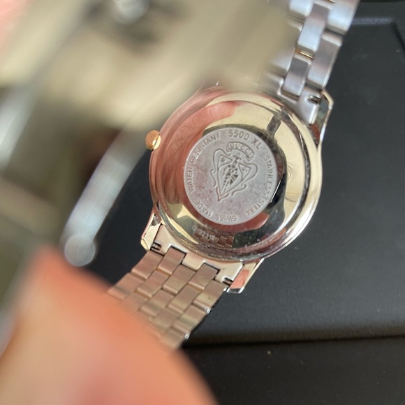 Men’s Gucci watch - Picture 4 of 4